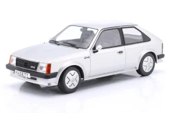 Opel Kadett D GTE Baujahr 1983 silber metallic 1:18 ModelCar Group