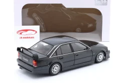 Opel Omega Evo 500 Baujahr 1990 schwarz metallic 1:18 Solido