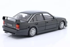 Opel Omega Evo 500 Baujahr 1990 schwarz metallic 1:18 Solido