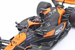 Oscar Piastri McLaren MCL38 #81 Miami GP Formel 1 2024 1:24 Bburago