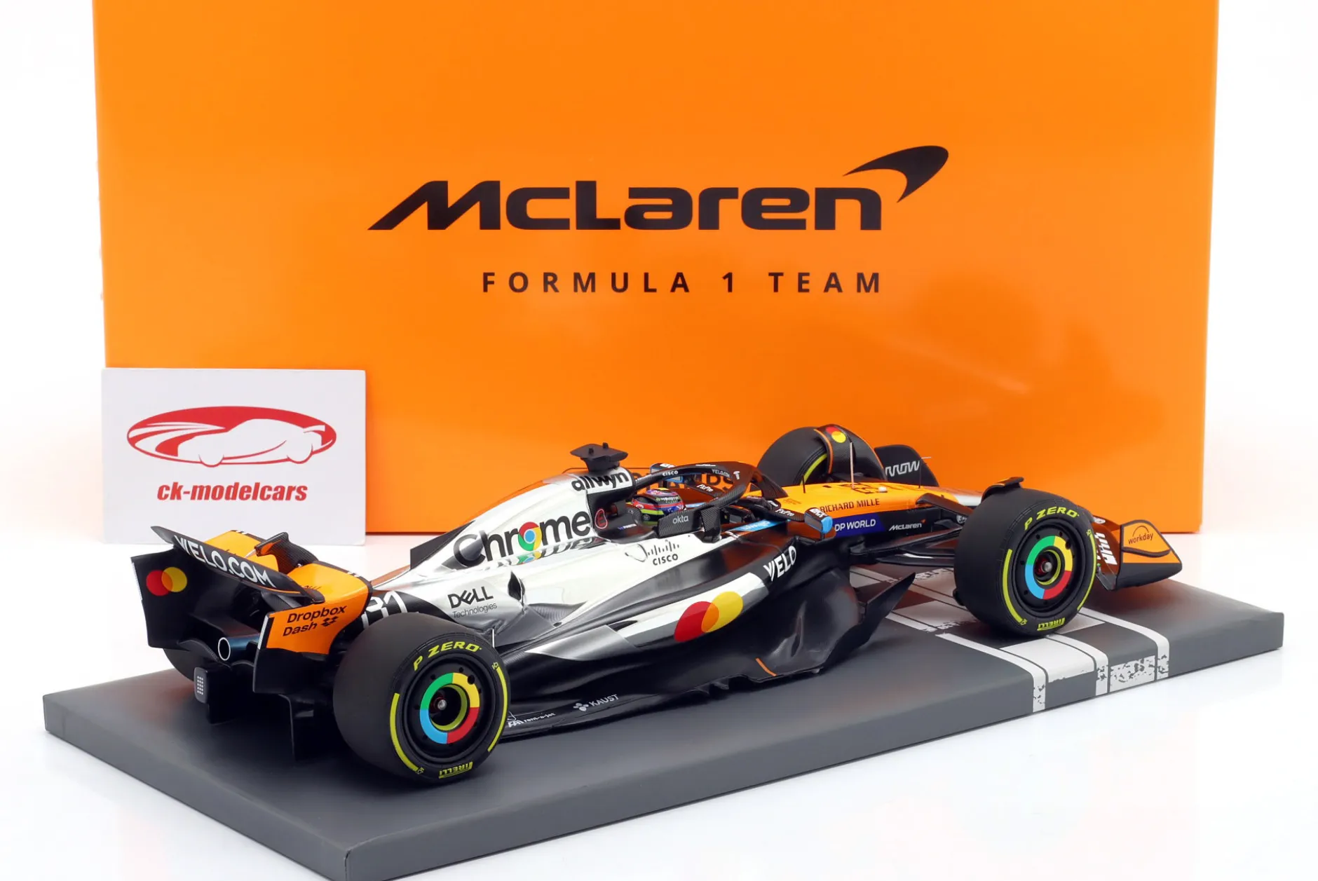 Oscar Piastri McLaren MCL39 #81 2nd British GP Formel 1 2025 1:18 Minichamps
