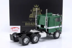 Peterbilt 352 Pacemaker SZM 1977-1979 grün metallic / weiß 1:18 Road Kings