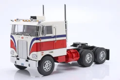 Peterbilt 352 Pacemaker SZM 1977-1979 weiß / rot / blau 1:18 Road Kings