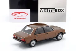 Peugeot 305 Baujahr 1977 dunkelbraun metallic 1:24 WhiteBox