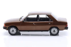 Peugeot 305 Baujahr 1977 dunkelbraun metallic 1:24 WhiteBox