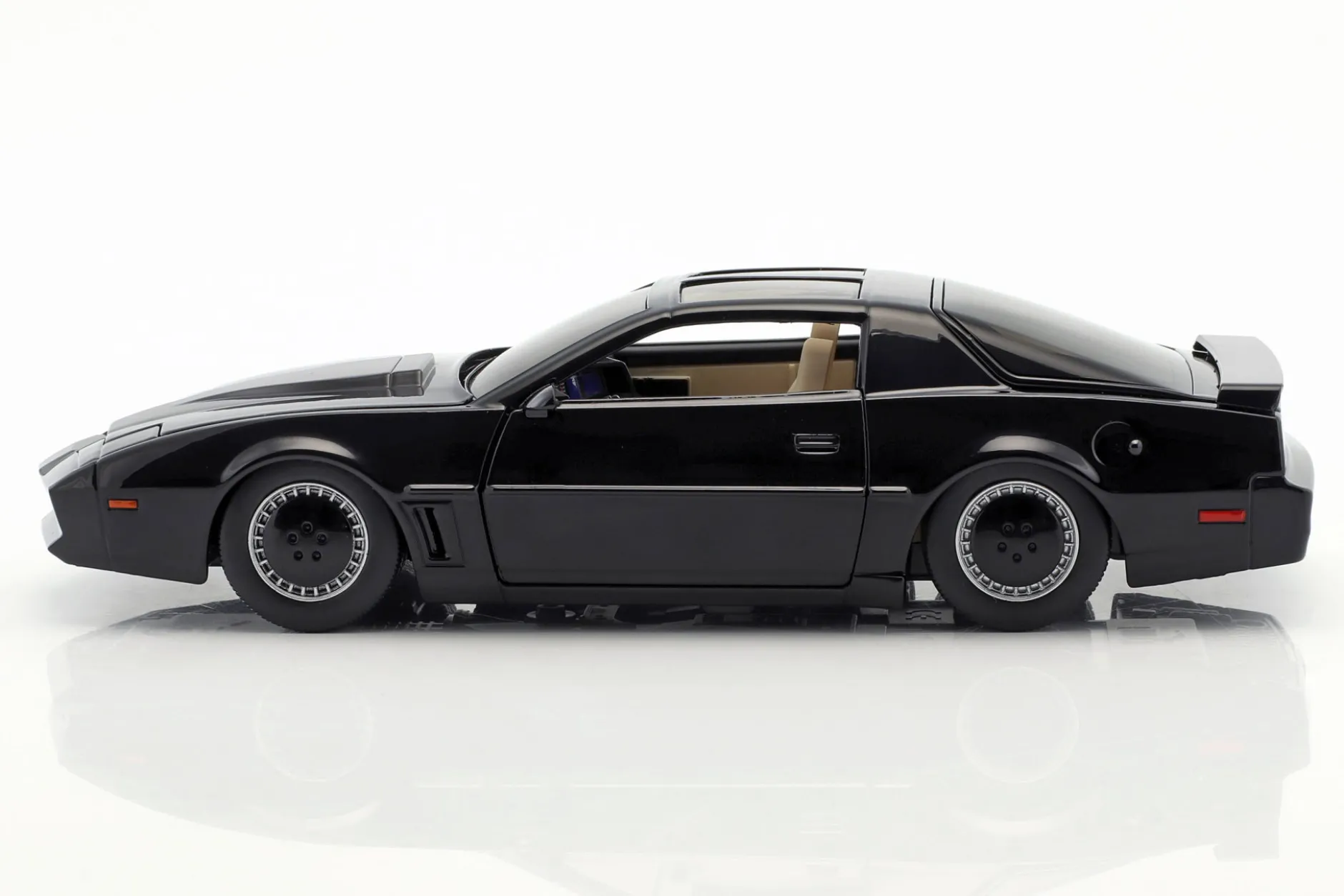Pontiac Firebird K.I.T.T. TV-Serie Knight Rider (1982-1986) schwarz 1:24 Jada Toys