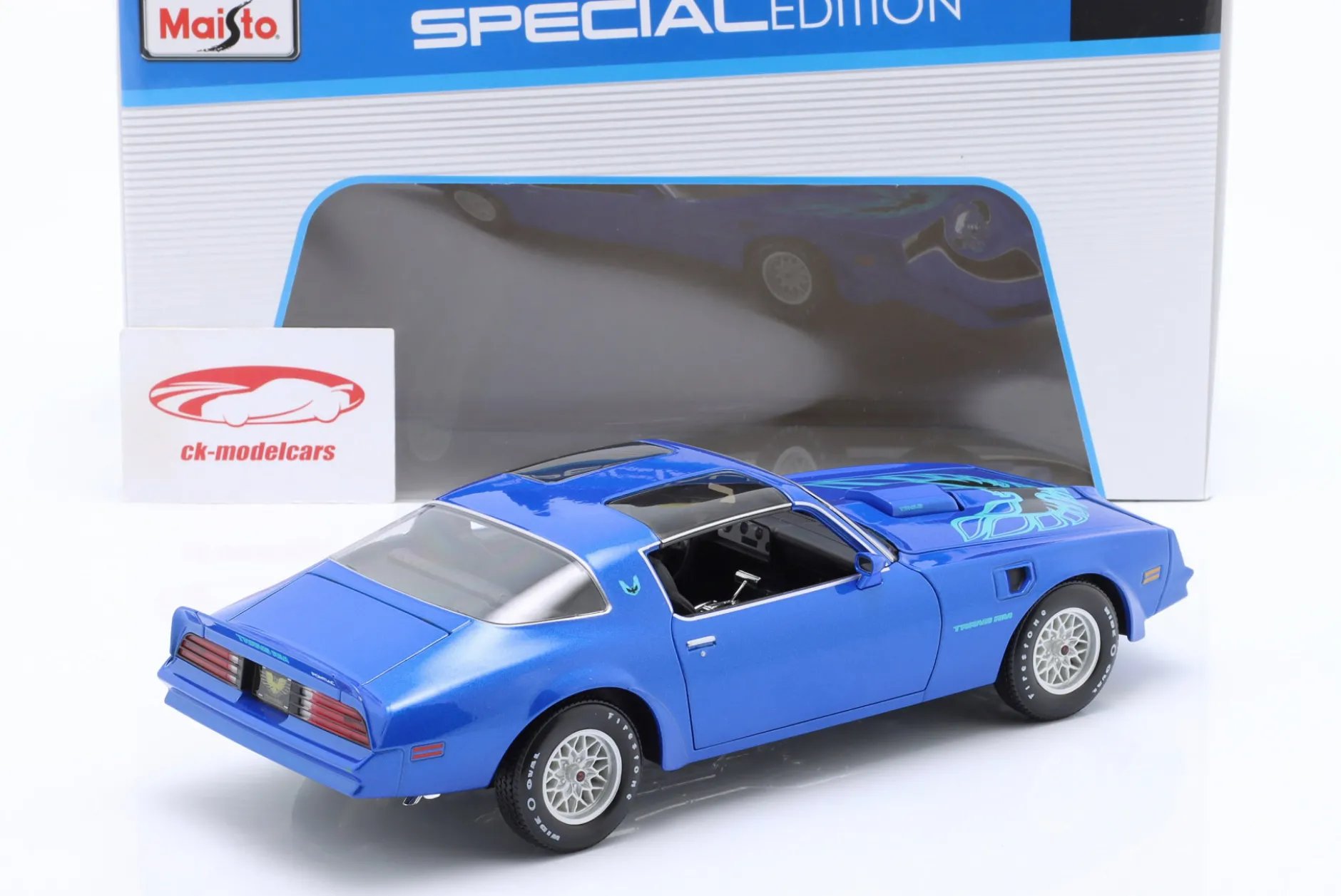 Pontiac Firebird Trans Am Baujahr 1978 blau 1:18 Maisto
