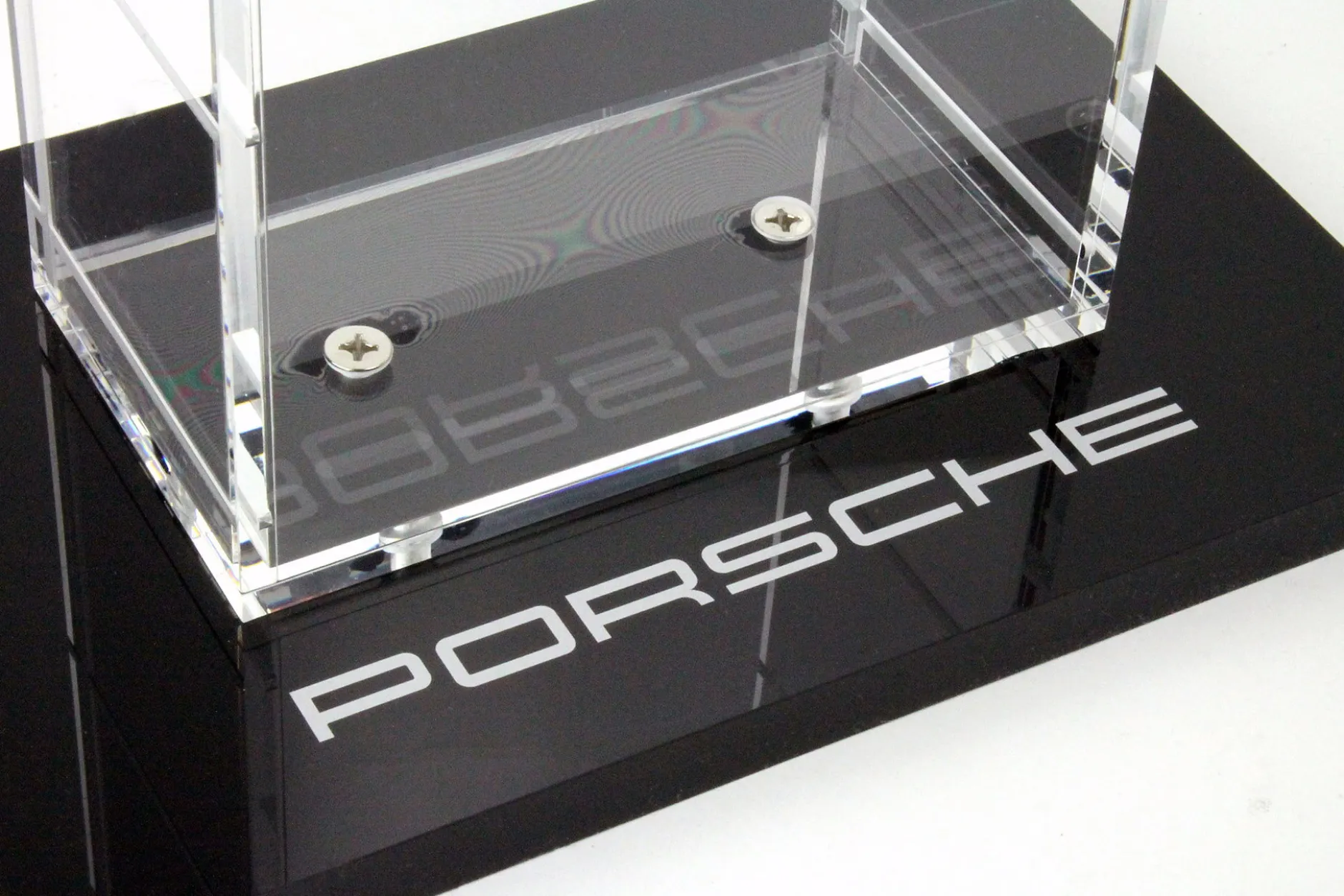 Porsche Acryl Vitrine - Stand Version für bis zu 10 Modelle in 1:43 Minichamps