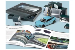 Porsche Adventskalender: Porsche Taycan Turbo S riviera blau 1:24 Franzis