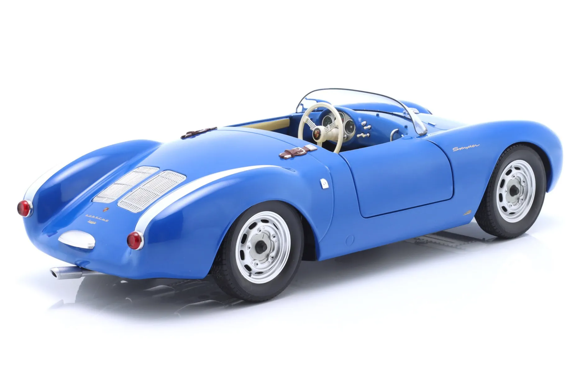 Porsche 550A Spyder Baujahr 1956 blau / weiß 1:12 KK-Scale