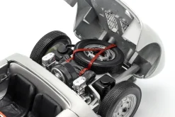 Porsche 550 A Spyder Baujahr 1950 silber 1:18 Maisto
