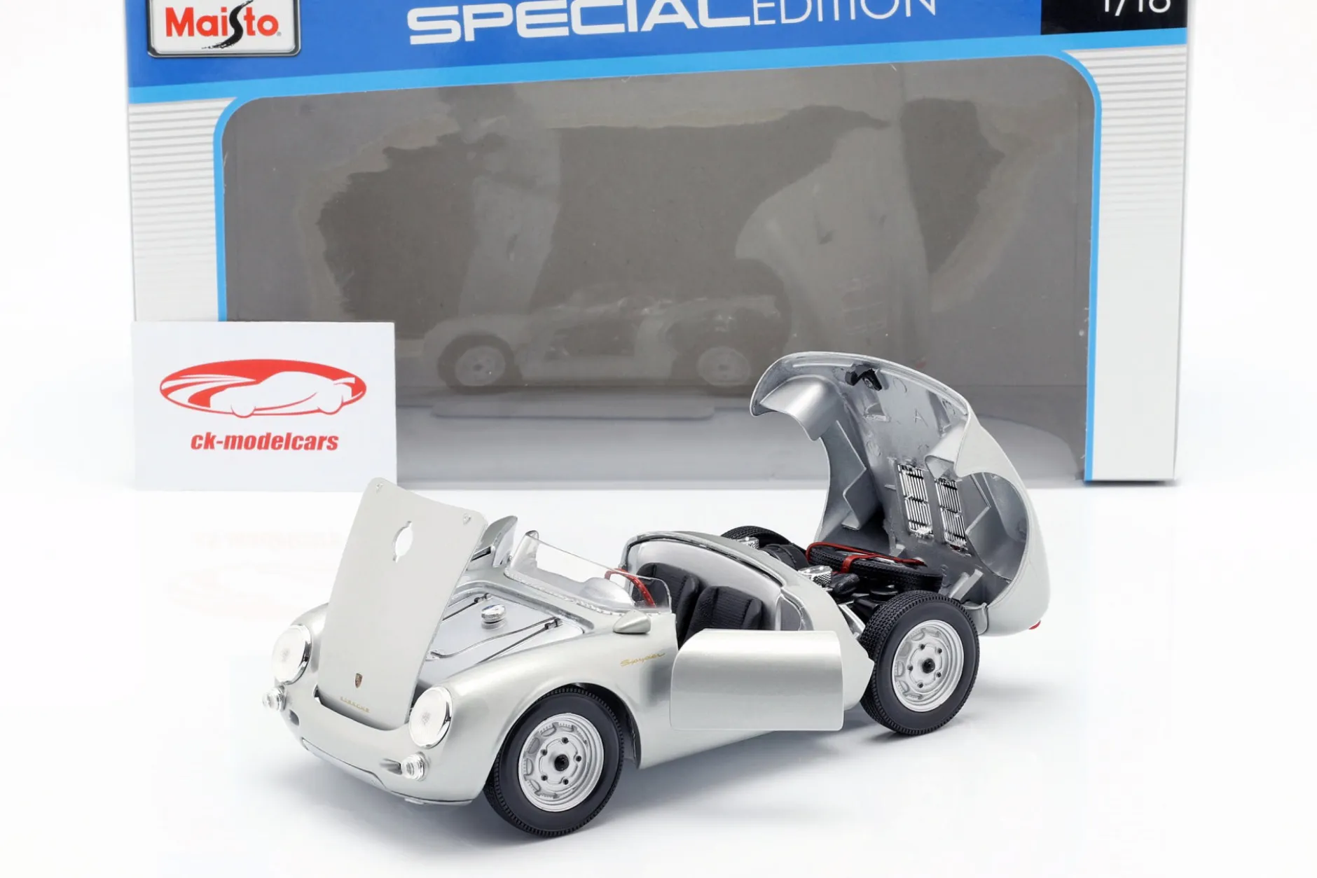 Porsche 550 A Spyder Baujahr 1950 silber 1:18 Maisto