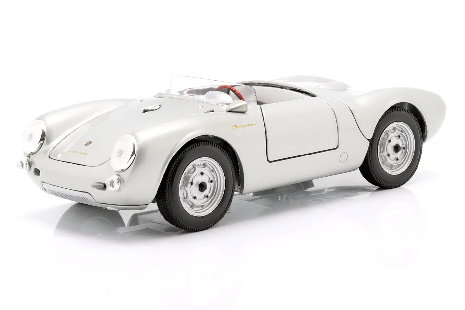 Porsche 550 A Spyder Baujahr 1950 silber 1:18 Maisto