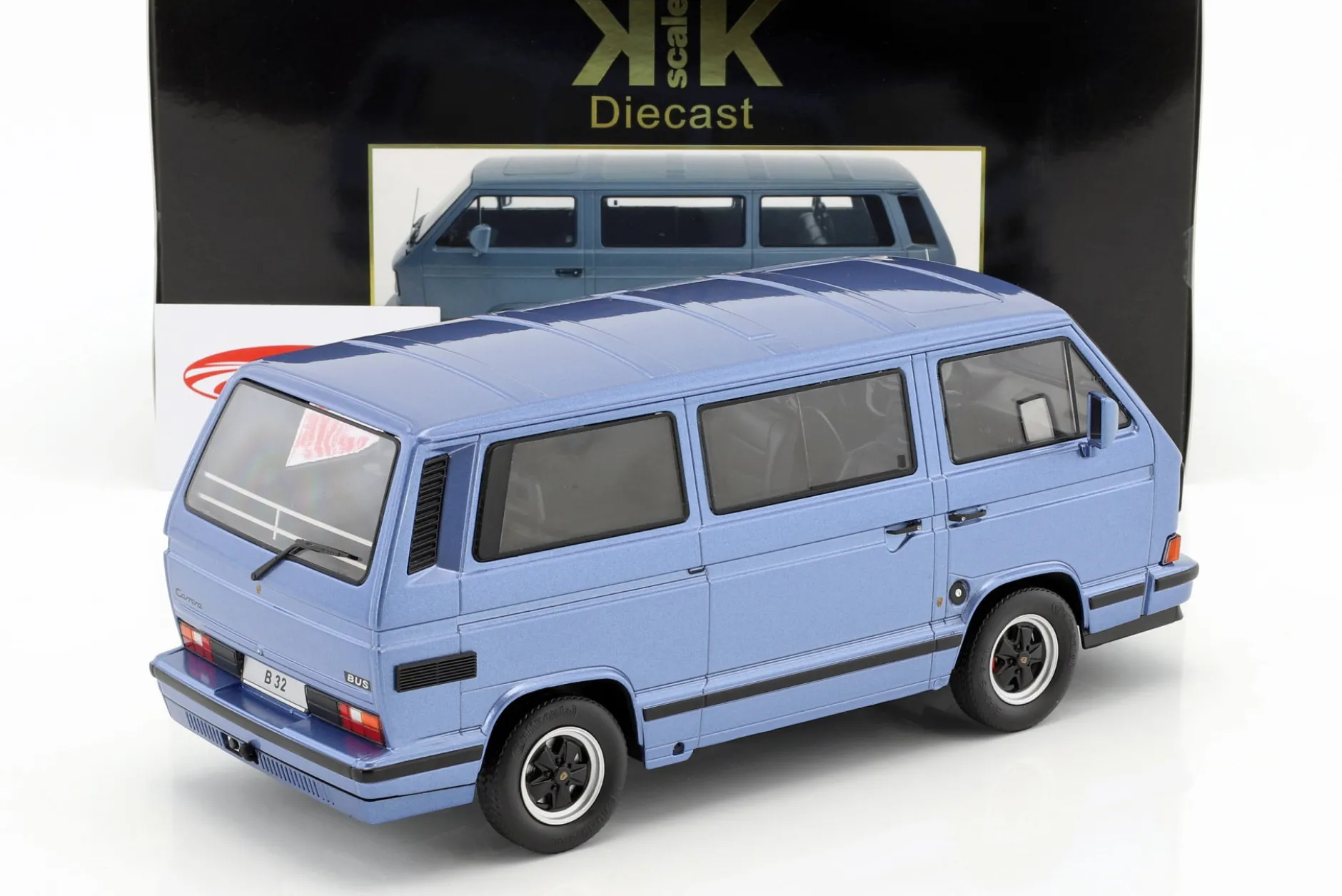 Porsche B32 auf Basis Volkswagen VW T3 Bus Baujahr 1984 hellblau metallic 1:18 KK-Scale