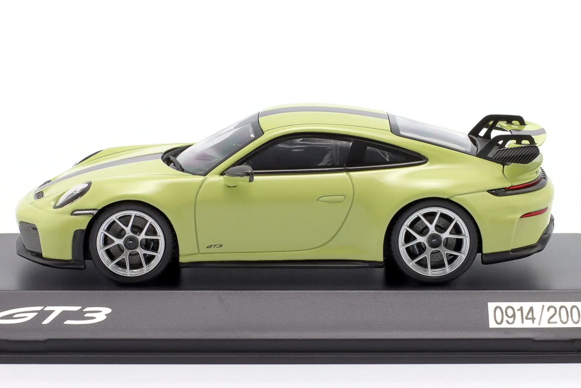 Porsche 911 (992.2) Baujahr 2025 cartagenagelb metallic 1:43 Spark