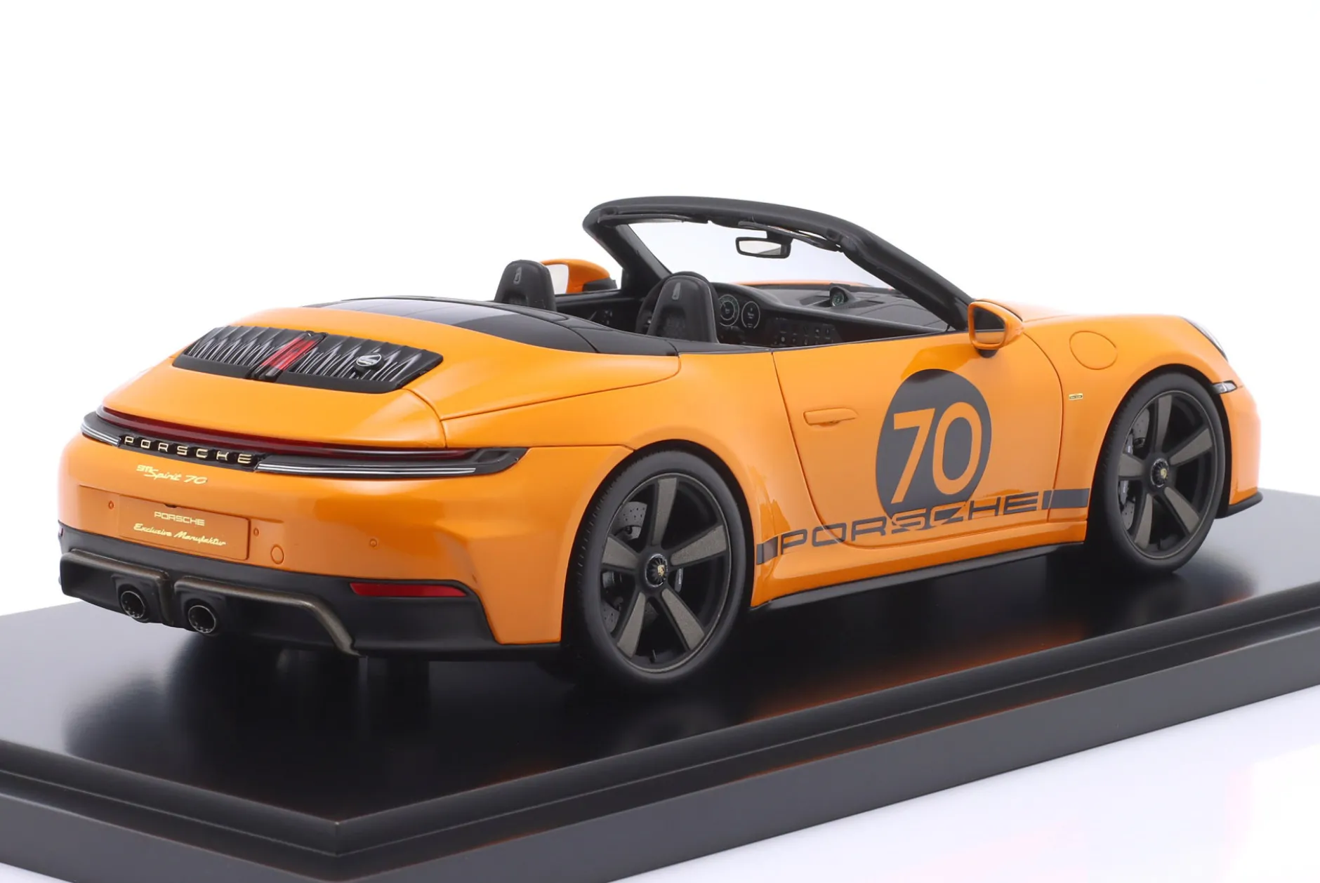 Porsche 911 (992.2) Cabriolet Spirit 70 Baujahr 2025 signalorange 1:18 Spark