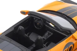 Porsche 911 (992.2) Cabriolet Spirit 70 Baujahr 2025 signalorange 1:18 Spark