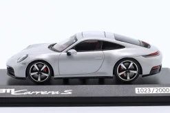 Porsche 911 Carrera (992.2) Baujahr 2025 eisgraumetallic 1:43 Minichamps