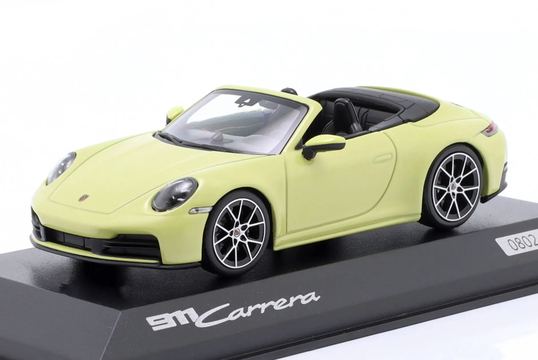 Porsche 911 (992.2) Carrera Cabriolet 2024 cartagenagelb 1:43 Minichamps