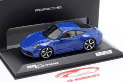 Porsche 911 (992.2) Carrera Coupé Baujahr 2024 luganoblau 1:43 Minichamps