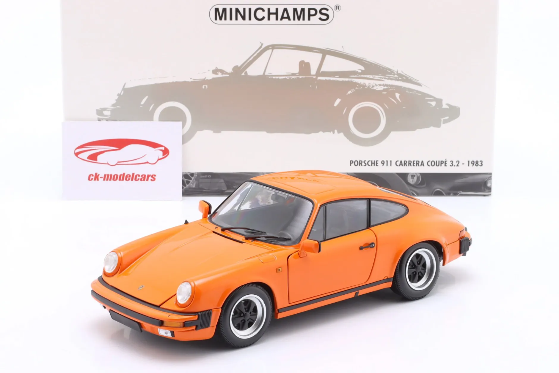 Porsche 911 Carrera Coupe 3.2 Baujahr 1983 orange 1:18 Minichamps