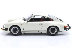 Porsche 911 Carrera Coupe 3.2 Baujahr 1983 weiß 1:18 Minichamps