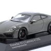 Porsche 911 (992) Carrera 4 GTS 2021 aventuringrün metallic 1:43 Minichamps
