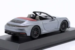 Porsche 911 (992.2) Carrera GTS Cabriolet 2024 vanadiumgrau metallic 1:43 Minichamps