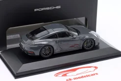 Porsche 911 (992.2) Carrera GTS Coupé Baujahr 2024 schiefergrau 1:43 Minichamps