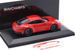 Porsche 911 (992) Carrera 4 GTS 2021 indischrot 1:43 Minichamps