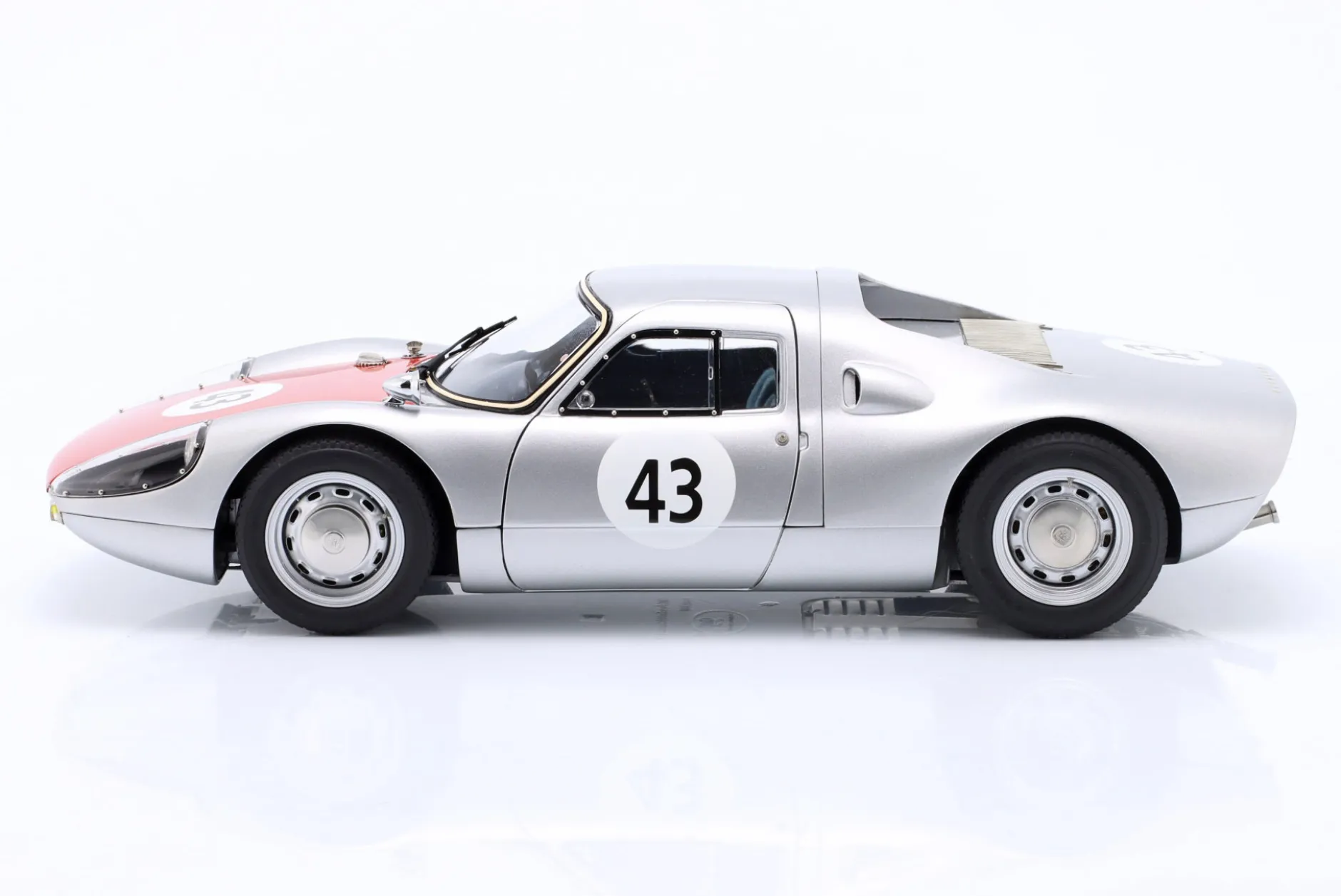 Porsche 904 Carrera GTS #43 500km Spa 1964 Leon Dernier 1:18 CMC