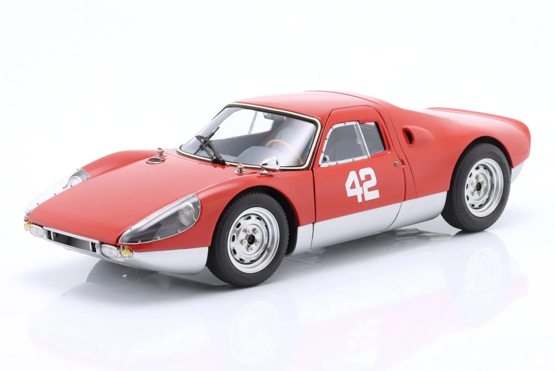 Porsche 904 Carrera GTS #42 Pebble Beach Auktion 2017 1:18 CMC