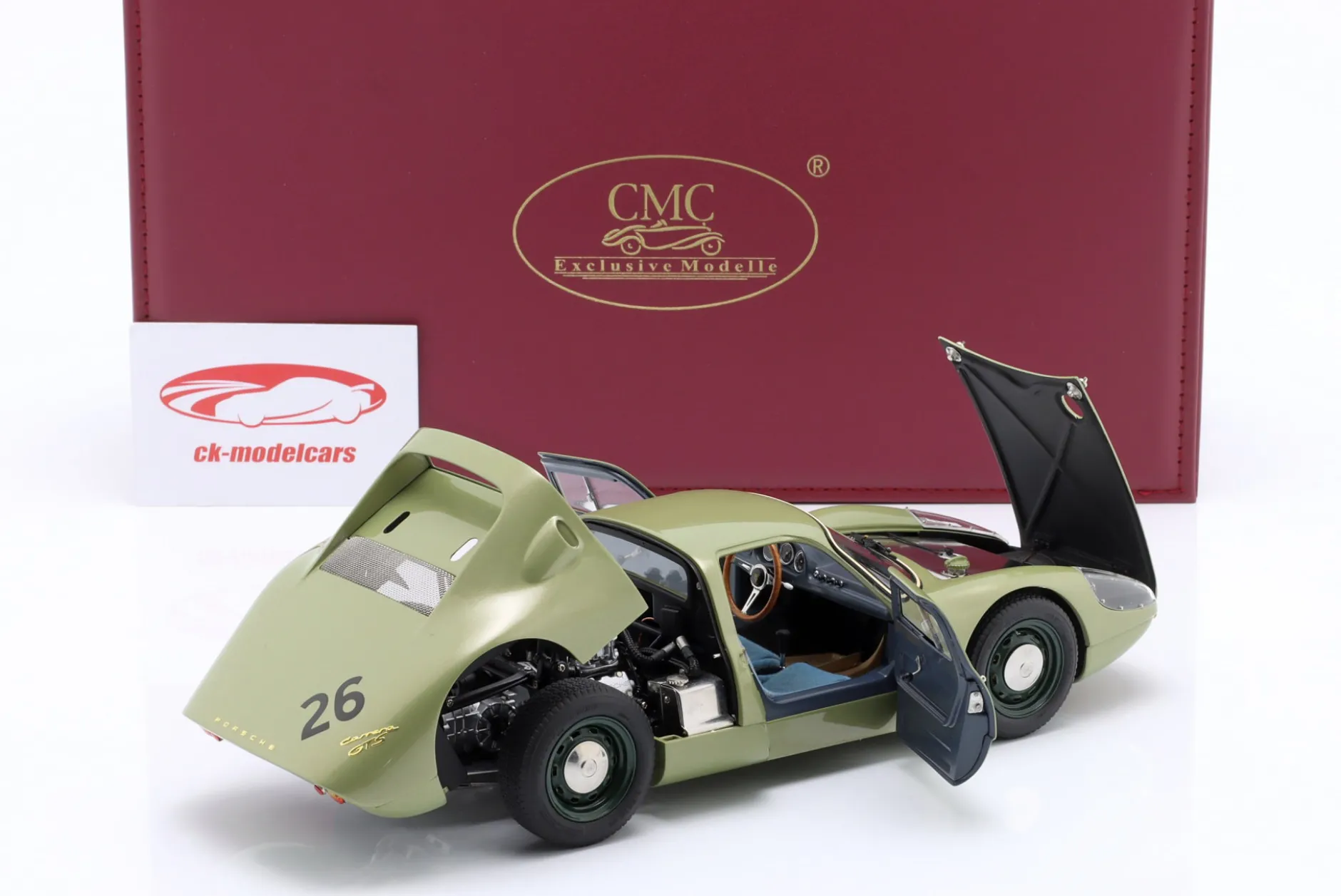 Porsche 904 Carrera GTS #26 Silverstone Int. Grand Touring 1964 I. Ireland 1:18 CMC