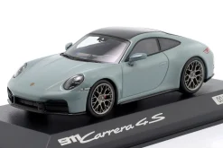 Porsche 911 (992.2) Carrera 4S Coupe Baujahr 2024 shadegrün metallic 1:43 Spark