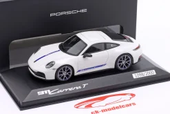 Porsche 911 Carrera T Coupe (992.2) Baujahr 2025 weiß 1:43 Minichamps