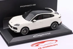 Porsche Cayenne E-Hybrid Coupé (E3 II) 2025 carraraweiß metallic 1:43 Solido