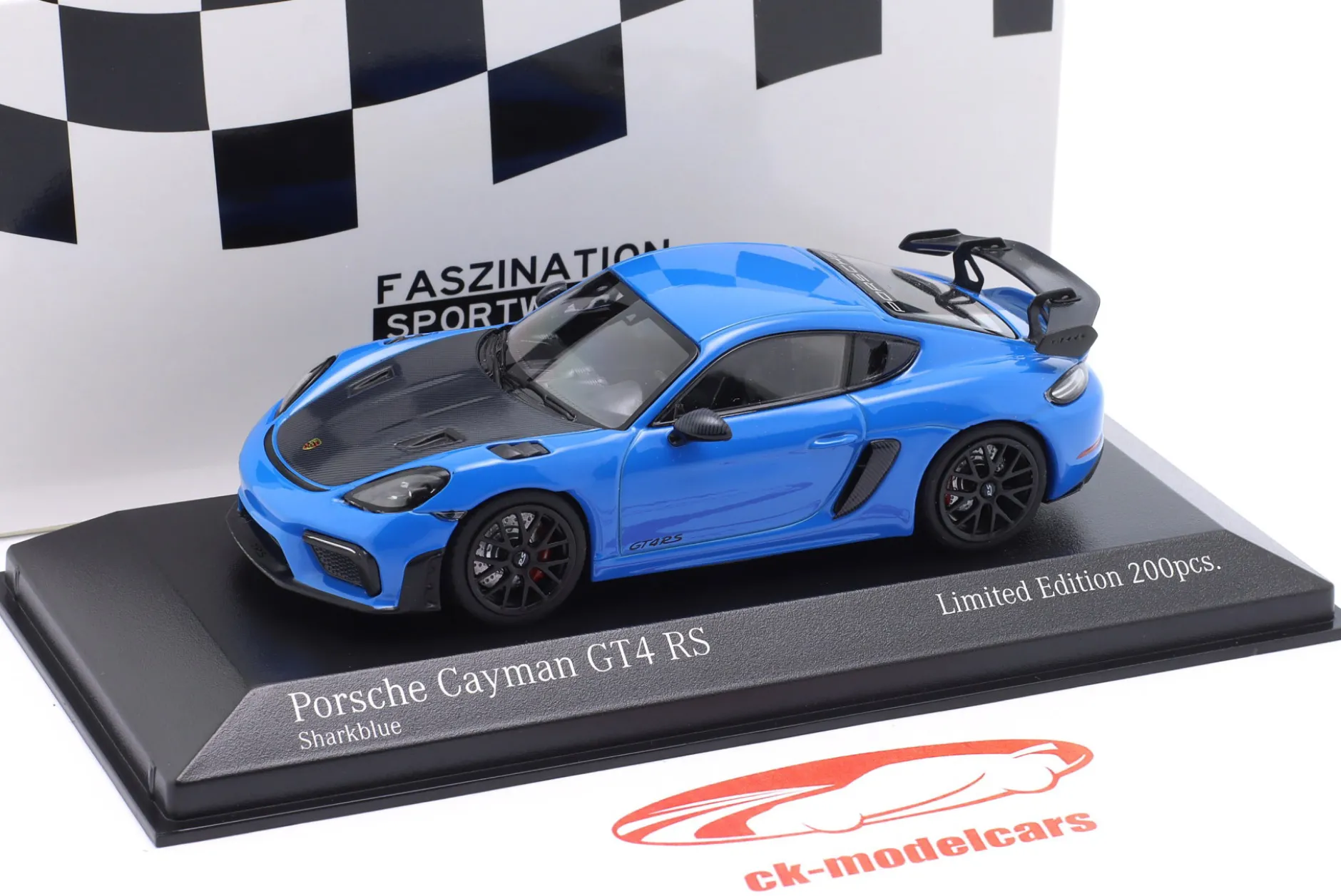 Porsche 718 (982) Cayman GT4 RS 2021 blau / schwarze Felgen 1:43 Minichamps