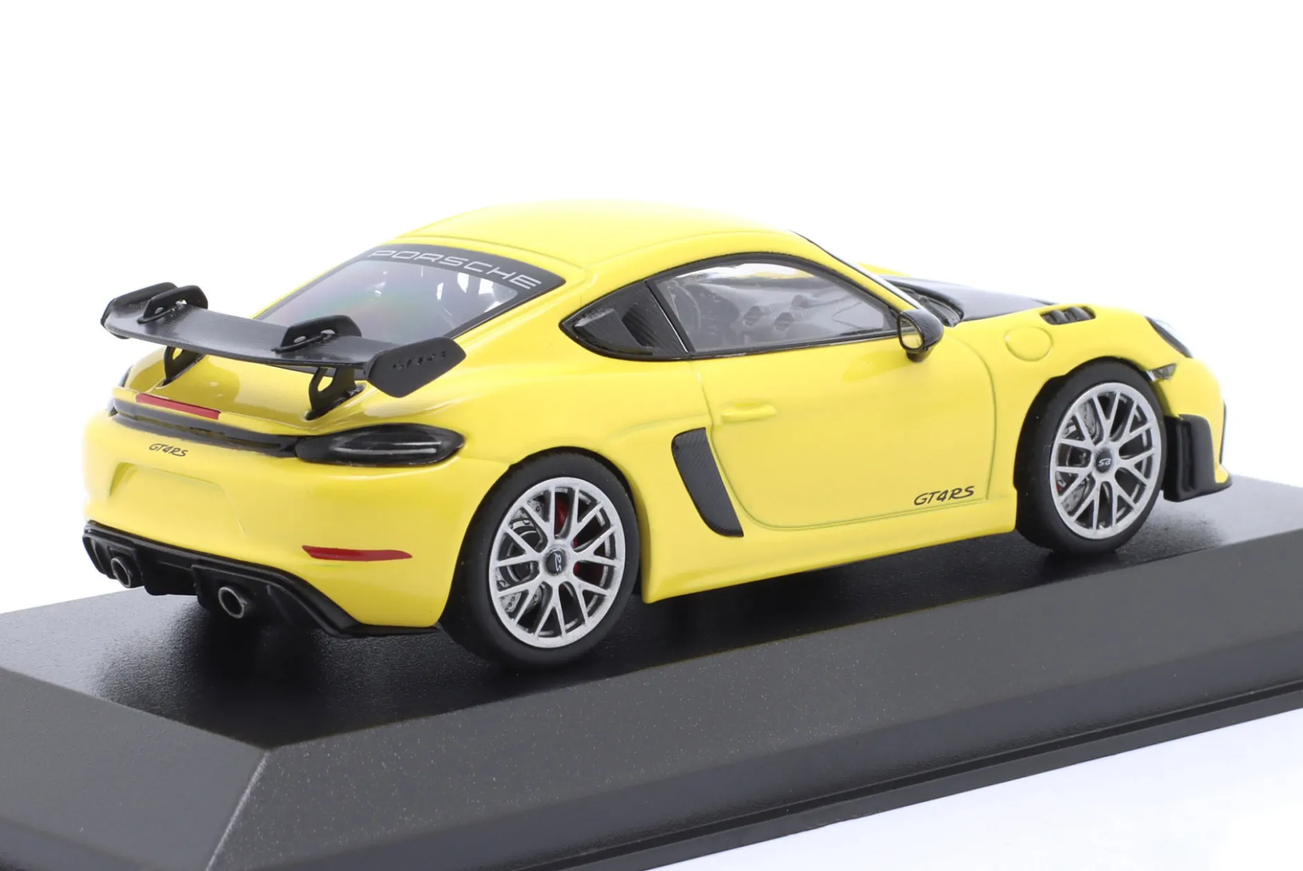 Porsche 718 (982) Cayman GT4 RS 2021 gelb / silberne Felgen 1:43 Minichamps
