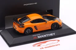Porsche 718 Cayman GT4 RS (982) Manthey Kit 2024 pastell orange 1:43 Spark