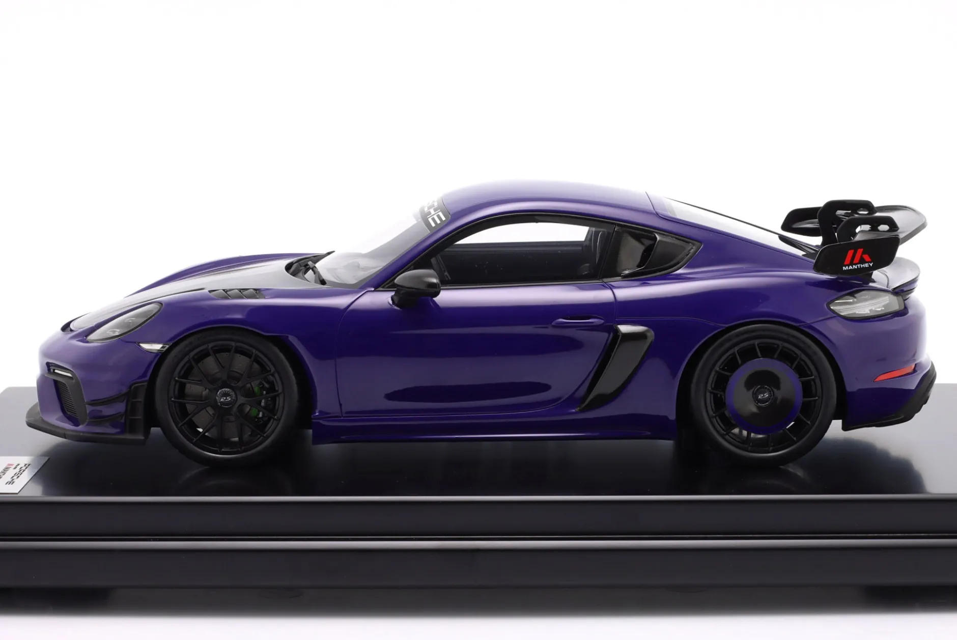 Porsche 718 Cayman GT4 RS (982) Manthey Kit 2024 ultraviolett 1:12 Spark