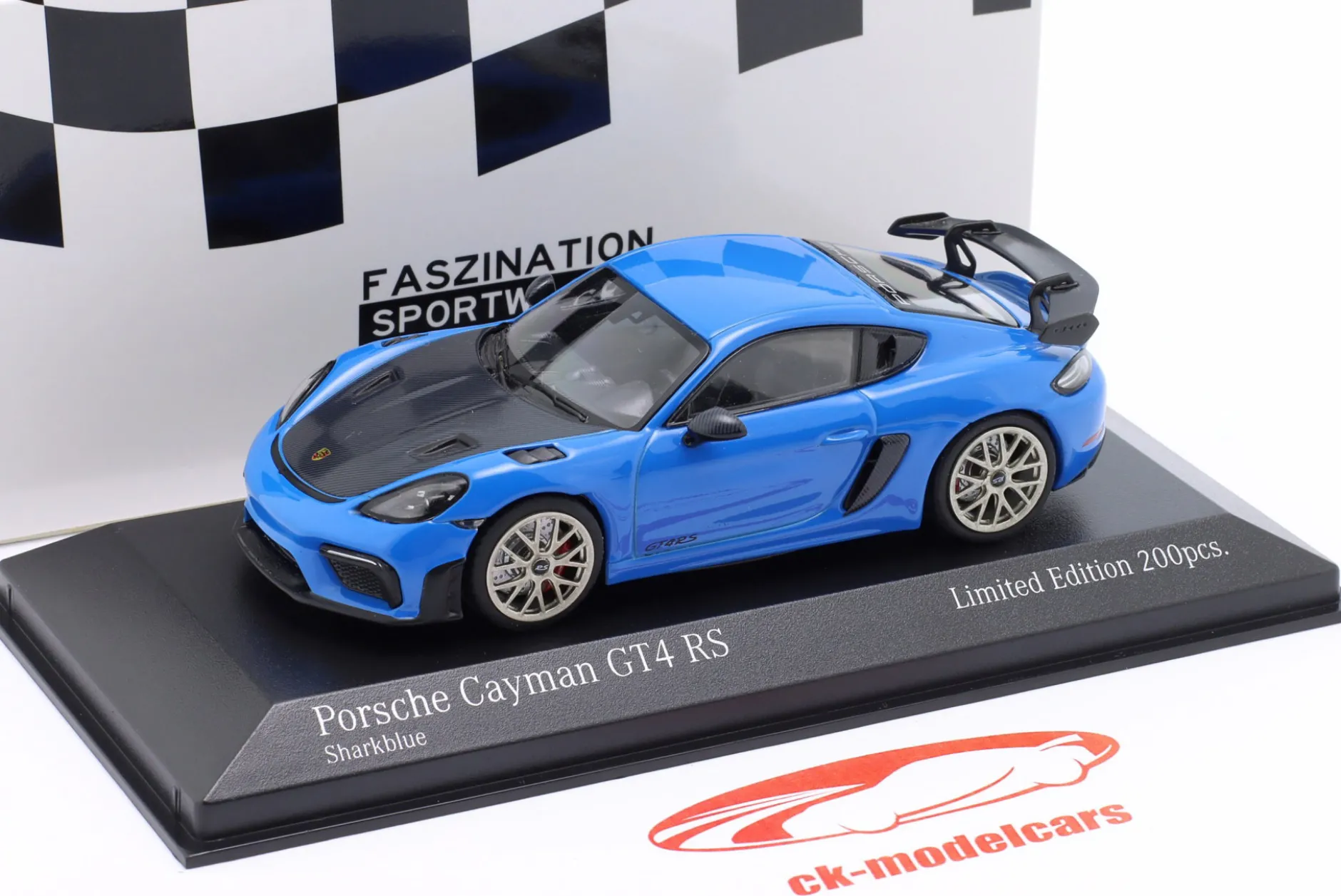 Porsche 718 (982) Cayman GT4 RS 2021 sharkblue / Neodym-Felgen 1:43 Minichamps