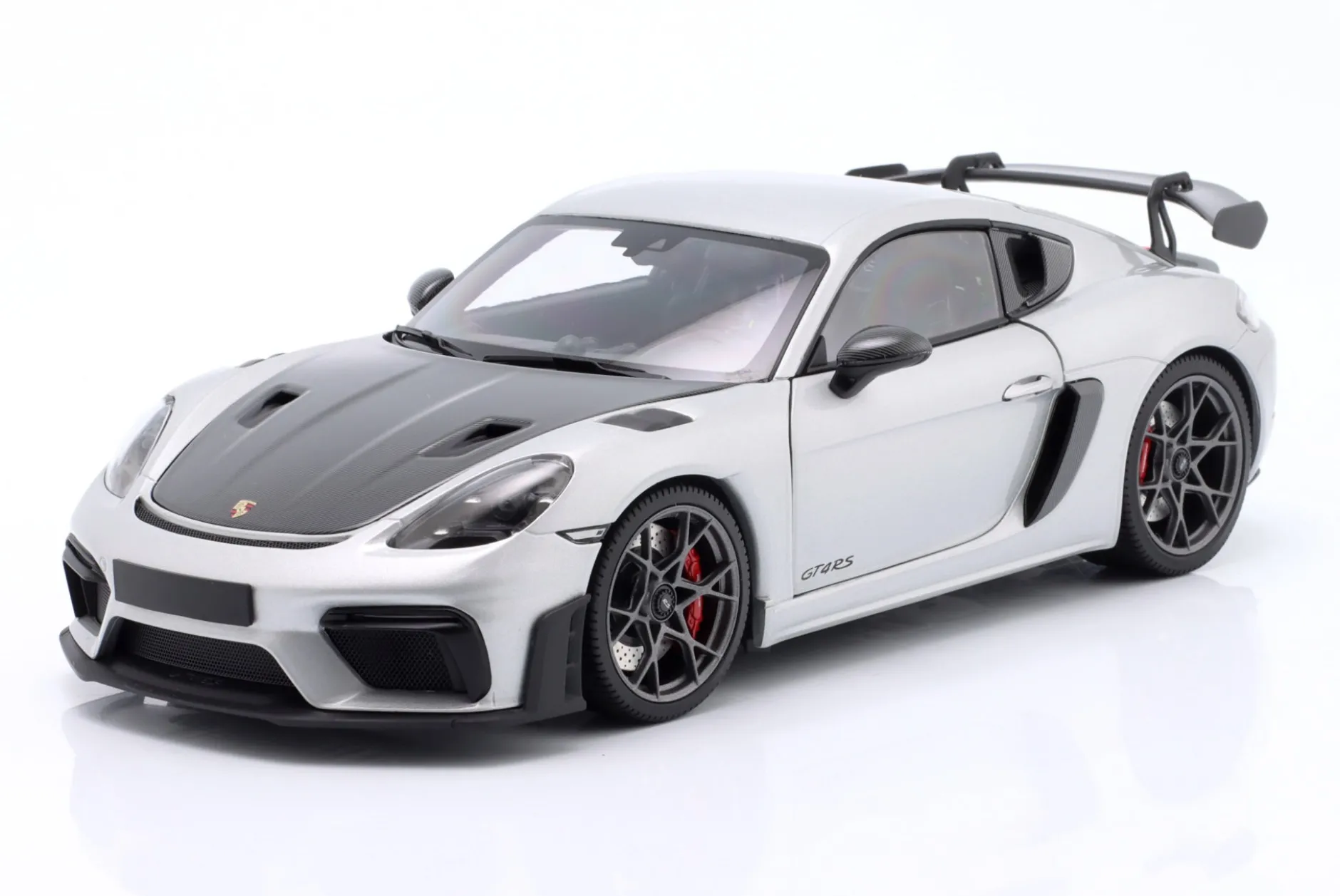 Porsche Cayman GT4 RS 2024 silber metallic / weissach package 1:18 Minichamps