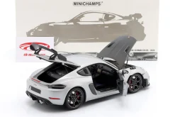 Porsche Cayman GT4 RS 2024 silber metallic / weissach package 1:18 Minichamps