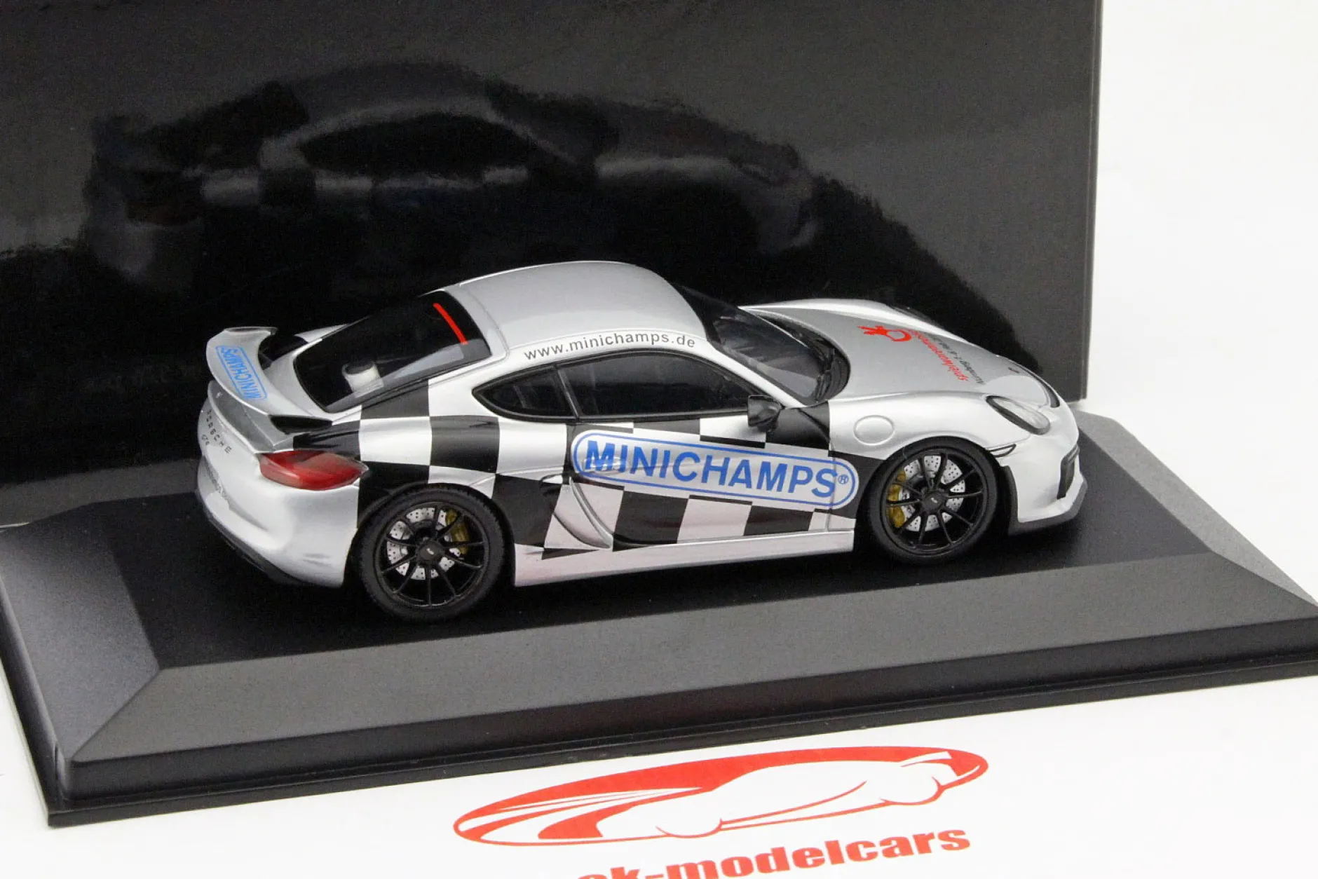 Porsche Cayman GT4 Sondermodell Spielwarenmesse Nürnberg 2017 1:43 Minichamps