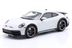 Porsche 911 (992) Dakar Baujahr 2022 grau metallic 1:18 Minichamps