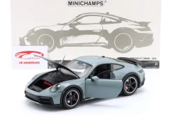 Porsche 911 (992) Dakar Baujahr 2022 grün metallic 1:18 Minichamps