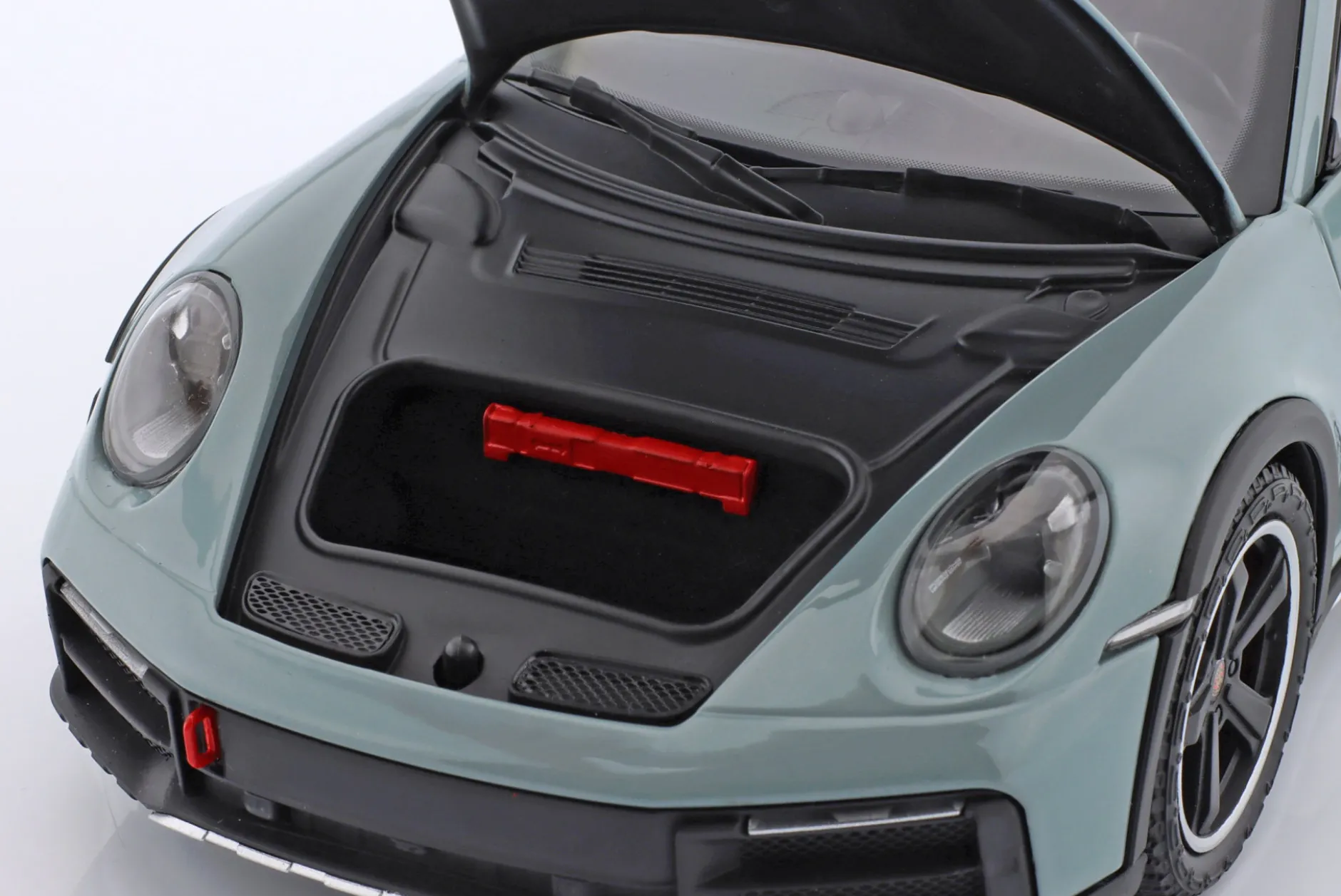 Porsche 911 (992) Dakar Baujahr 2022 grün metallic 1:18 Minichamps