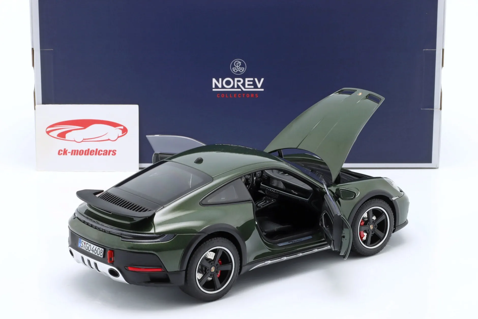 Porsche 911 (992) Dakar Baujahr 2023 oakgrün metallic 1:18 Norev
