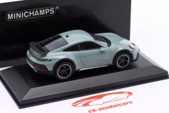 Porsche 911 Dakar Baujahr 2022 shadegrün metallic 1:43 Minichamps