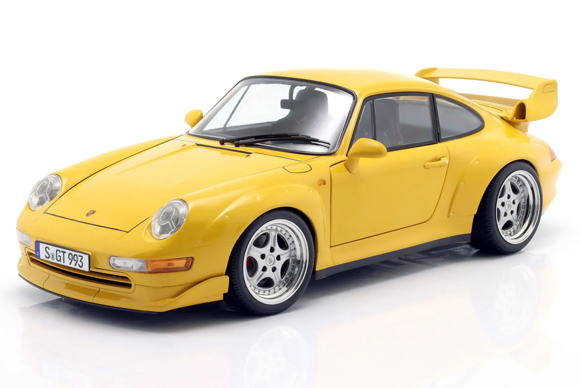 Porsche 911 (993) GT2 Baujahr 1996 gelb / Speedline Felgen 1:12 KK-Scale